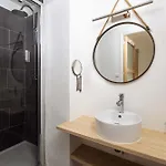 Szálloda L'oasis Fréjus