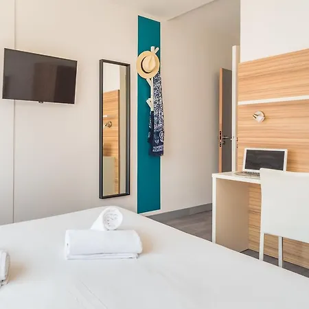 L'oasis Otel Fréjus